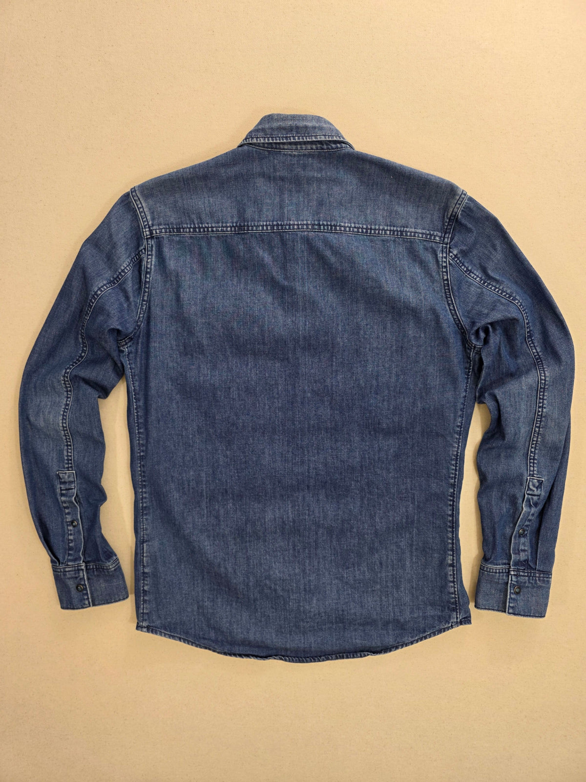 Koszula męska Calvin Klein Jeans dżinsowa niebieska slim fit roz. M – detal 8 | vntg.studio™