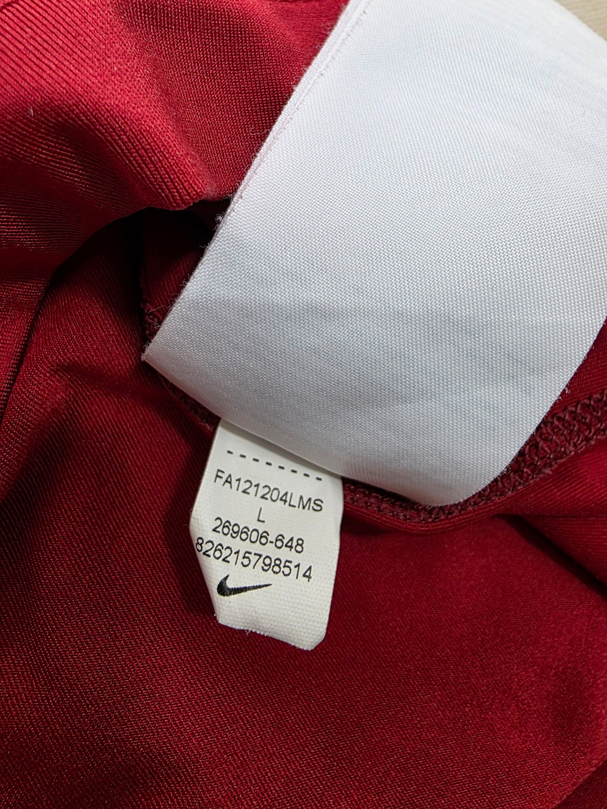 Koszulka męska Nike Pro Combat termoaktywna czerwona golf roz. L – detal 7 | vntg.studio™