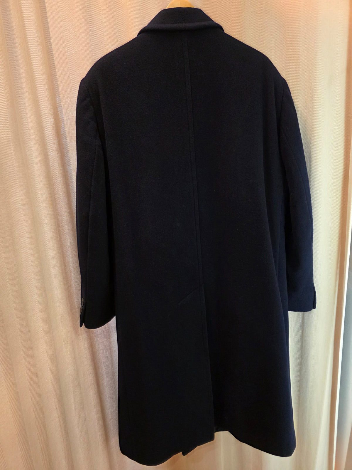 Płaszcz męski unisex wełniany dwurzędowy – detal 4 | vntg.studio™
