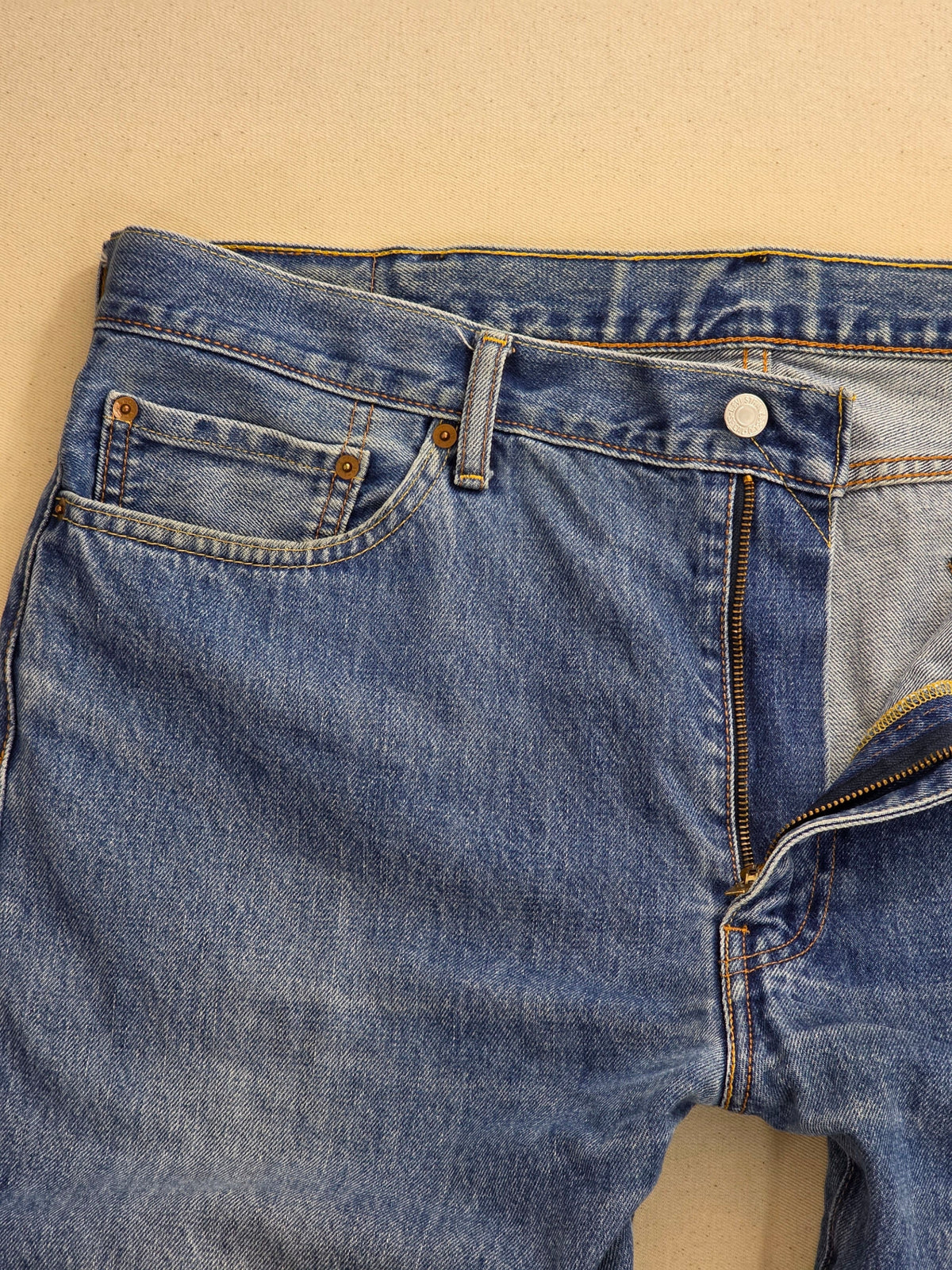 Spodnie jeansowe Levi's mod 751 proste niebieskie roz. W40 L32