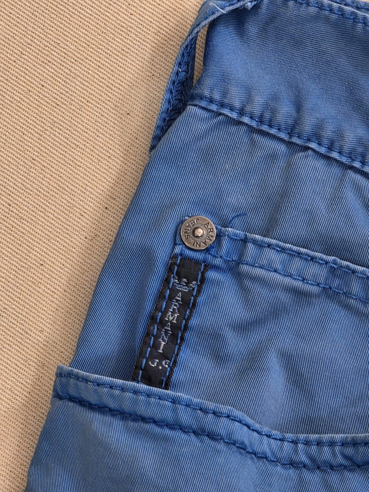Spodnie męskie Armani Jeans niebieskie chinosy J45 Regular Fit roz. W36 – detal 2 | vntg.studio™