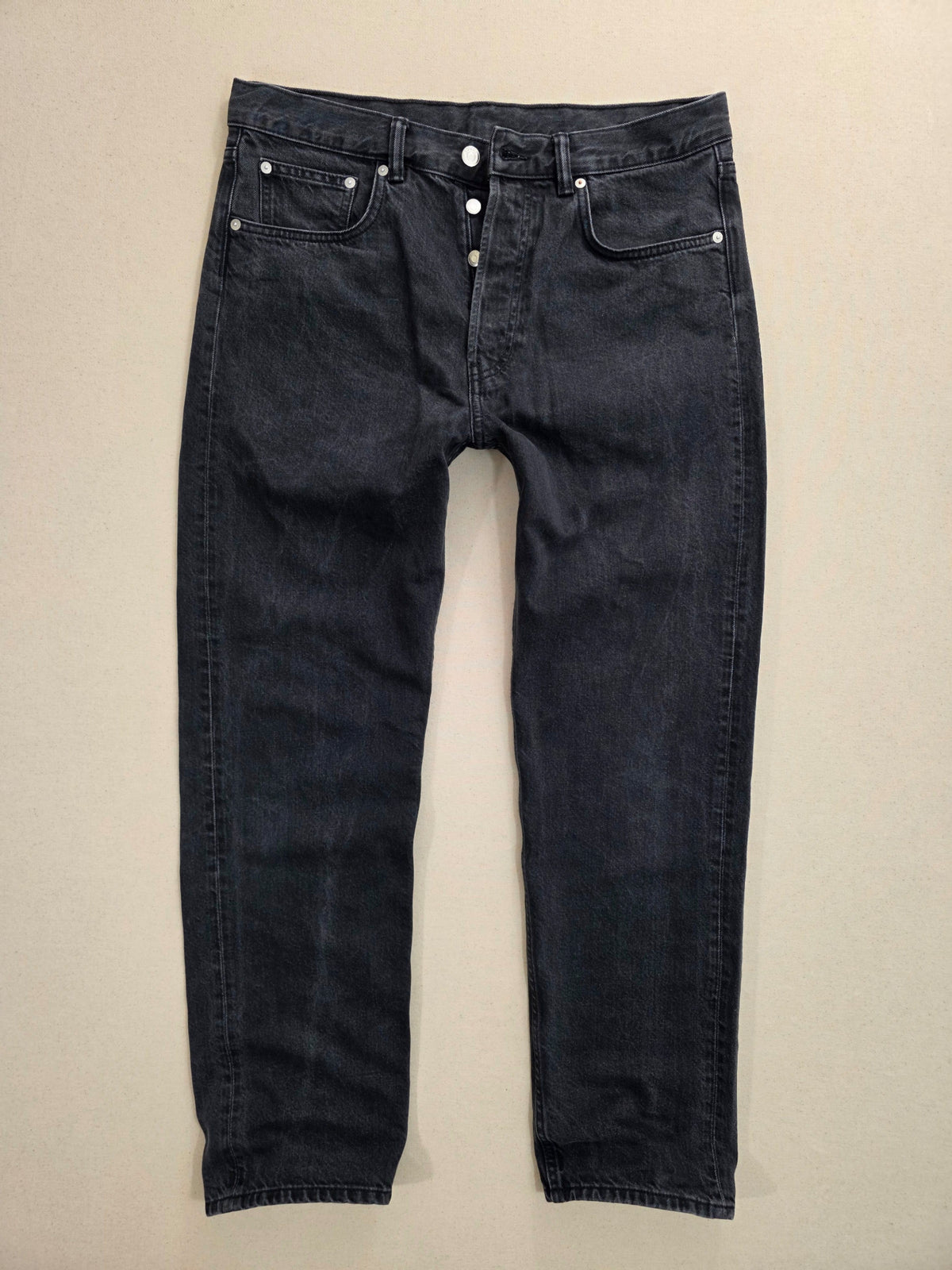Spodnie jeansowe Arket Coast czarne wycierane roz. 32/32