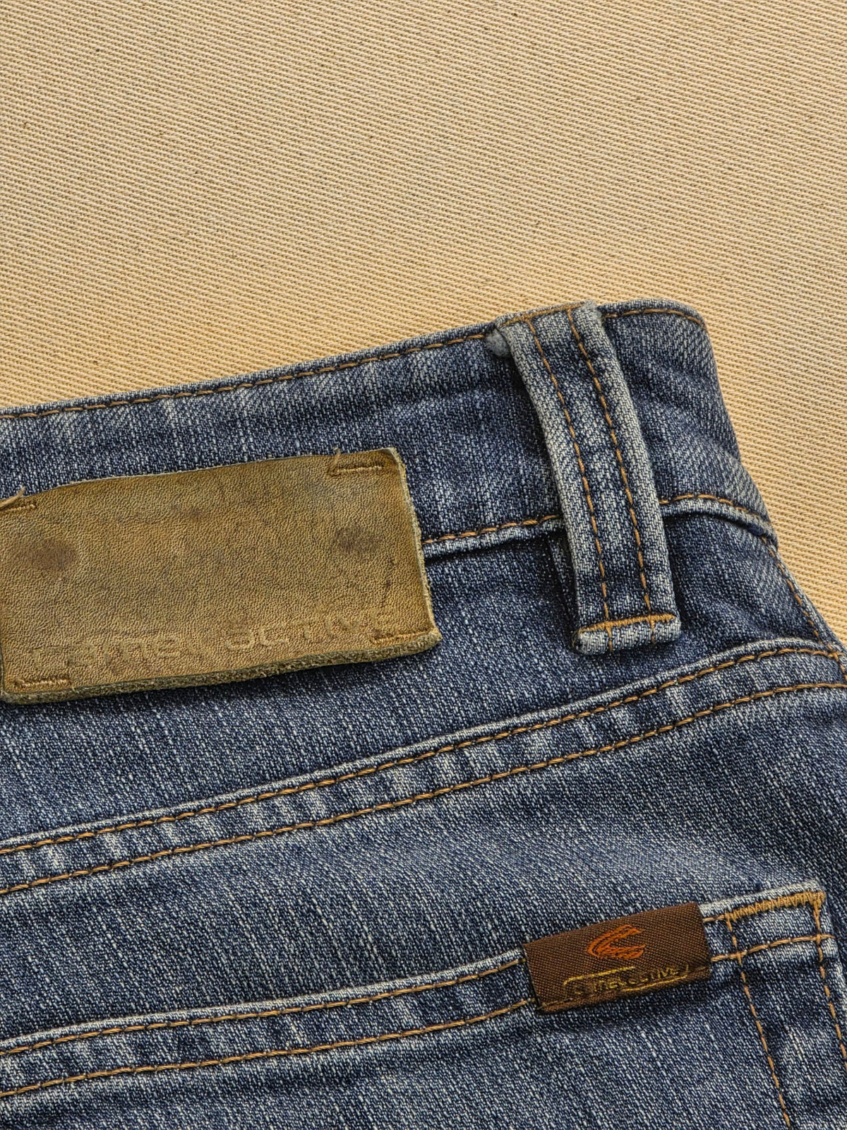 Spodnie jeansowe Camel Active vintage light bootcut roz. 31/34