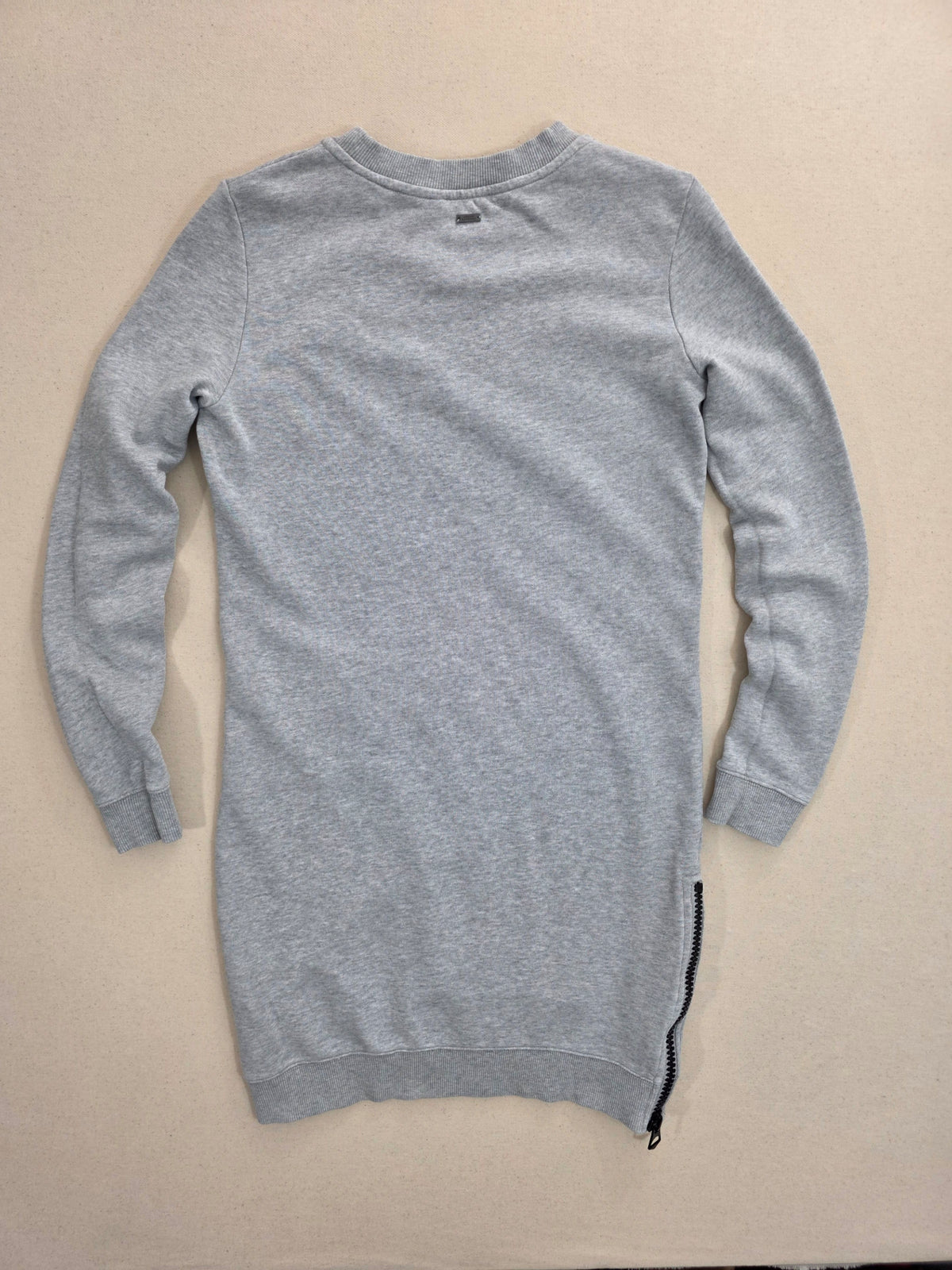 Sukienka dresowa Armani Exchange z zamkiem bocznym bawełniana szara roz. XS