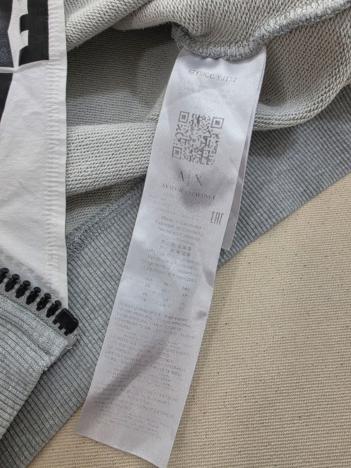 Sukienka dresowa Armani Exchange z zamkiem bocznym bawełniana szara roz. XS