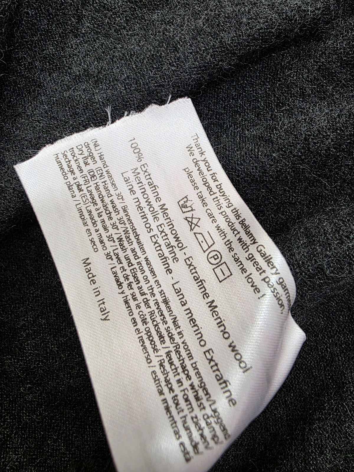 Sweter damski Bellamy z wełny merynosa z falbanami grafitowy roz. S
