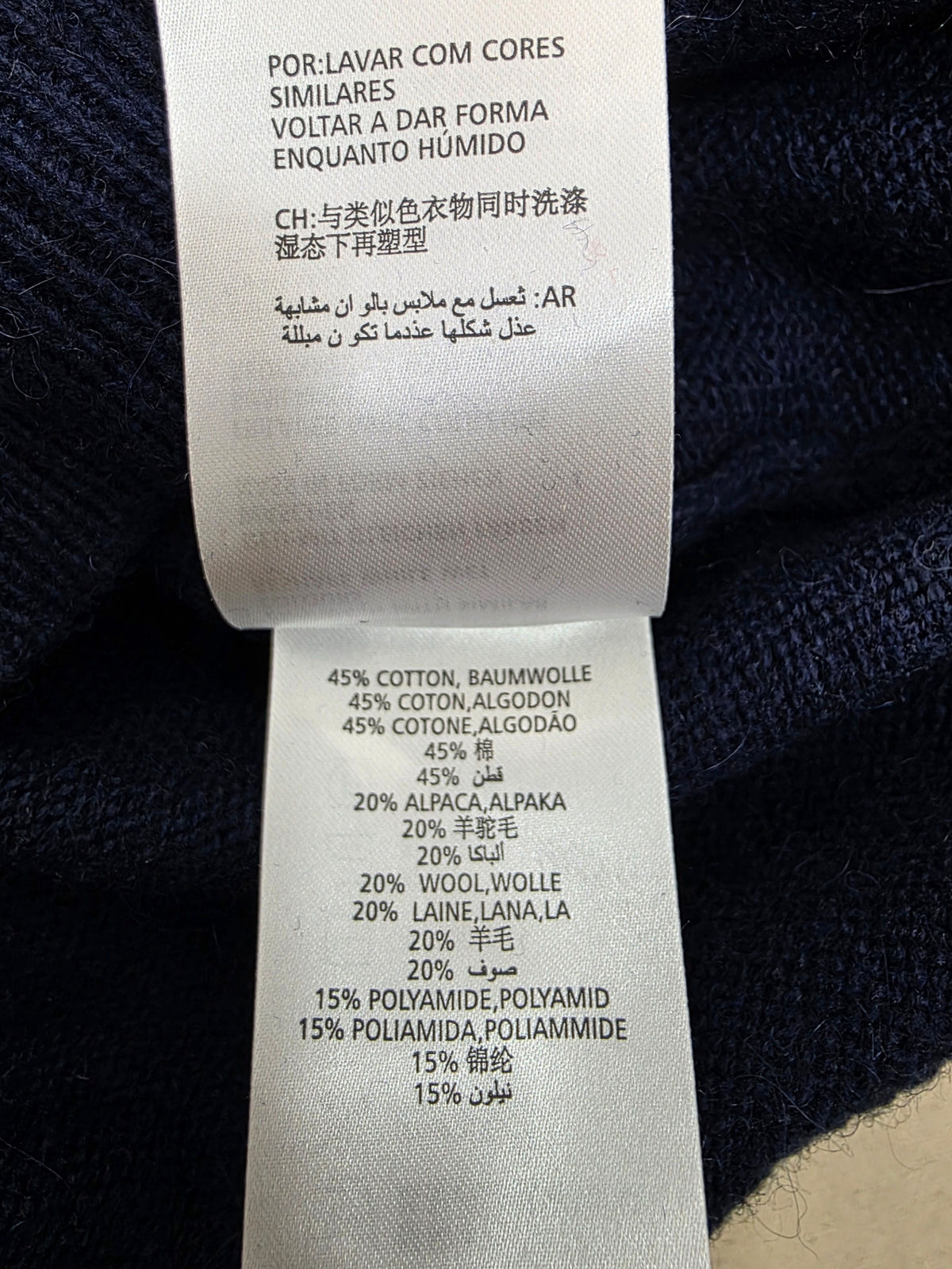 Sweter unisex Gant Rugger wełniany z alpaką granatowy serek roz. M – detal 6 | vntg.studio™