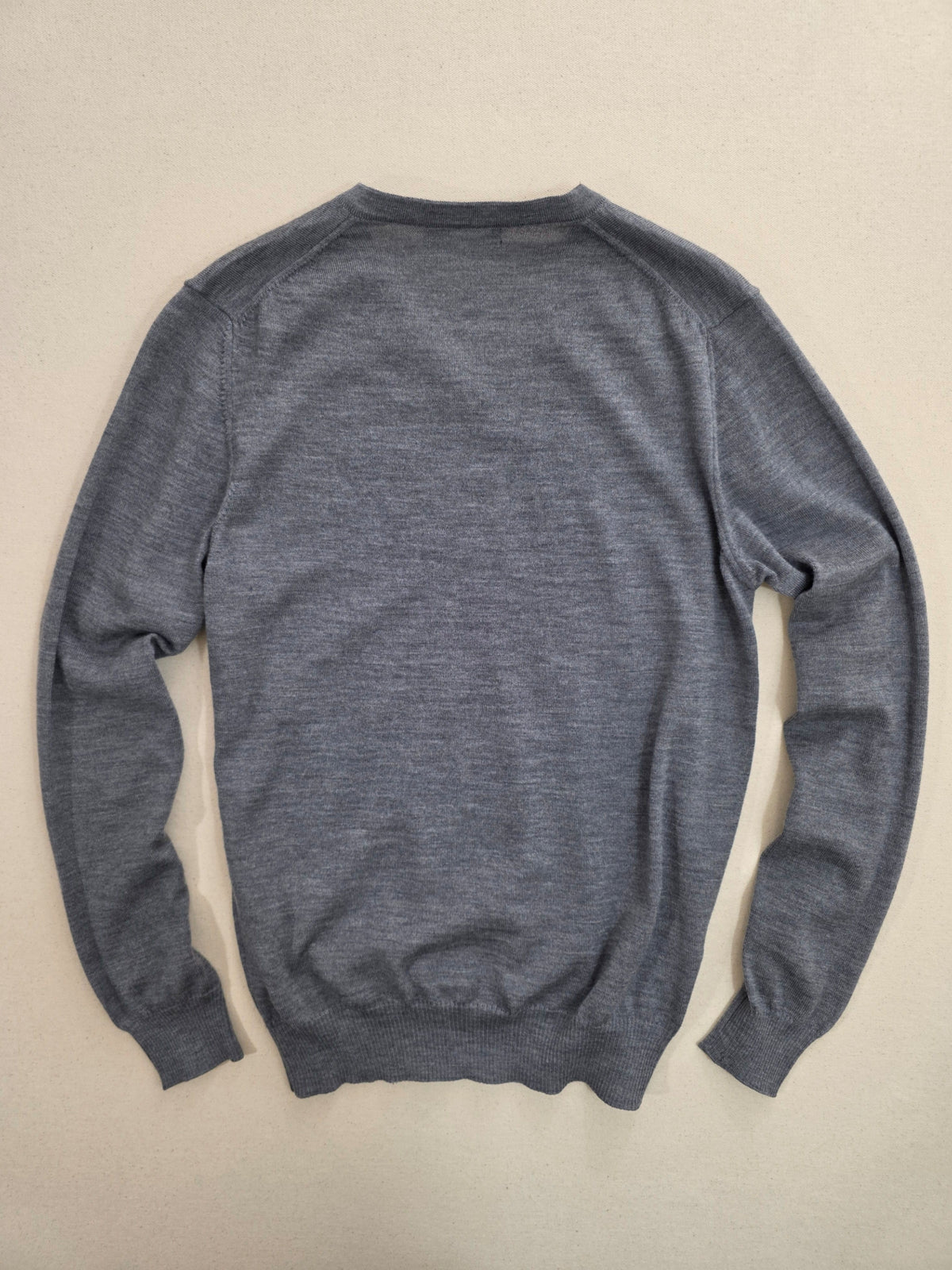 Sweter męski J.Lindeberg Lymann True Merino Knit szary dekolt V-neck roz. M