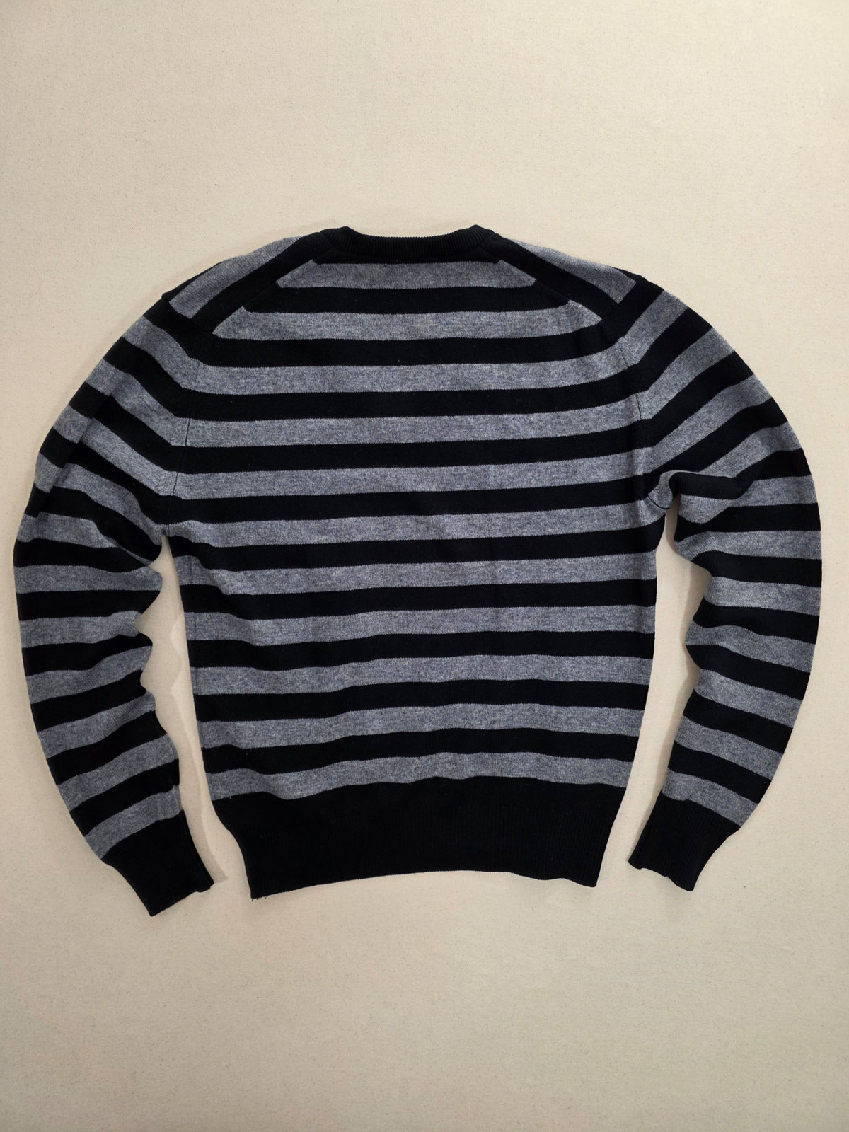 Sweter męski Lyle & Scott wełniany w paski szarno-czarny roz. L