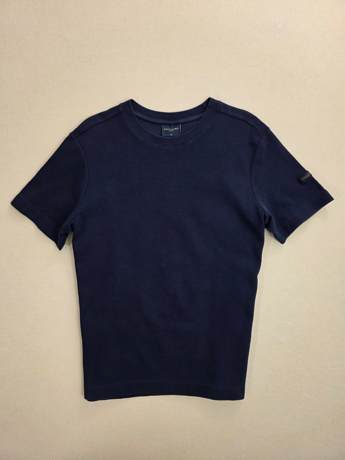 T-shirt męski Cavallaro Napoli Corato Tee strukturalny granatowy roz. XL – widok tyłu | vntg.studio™