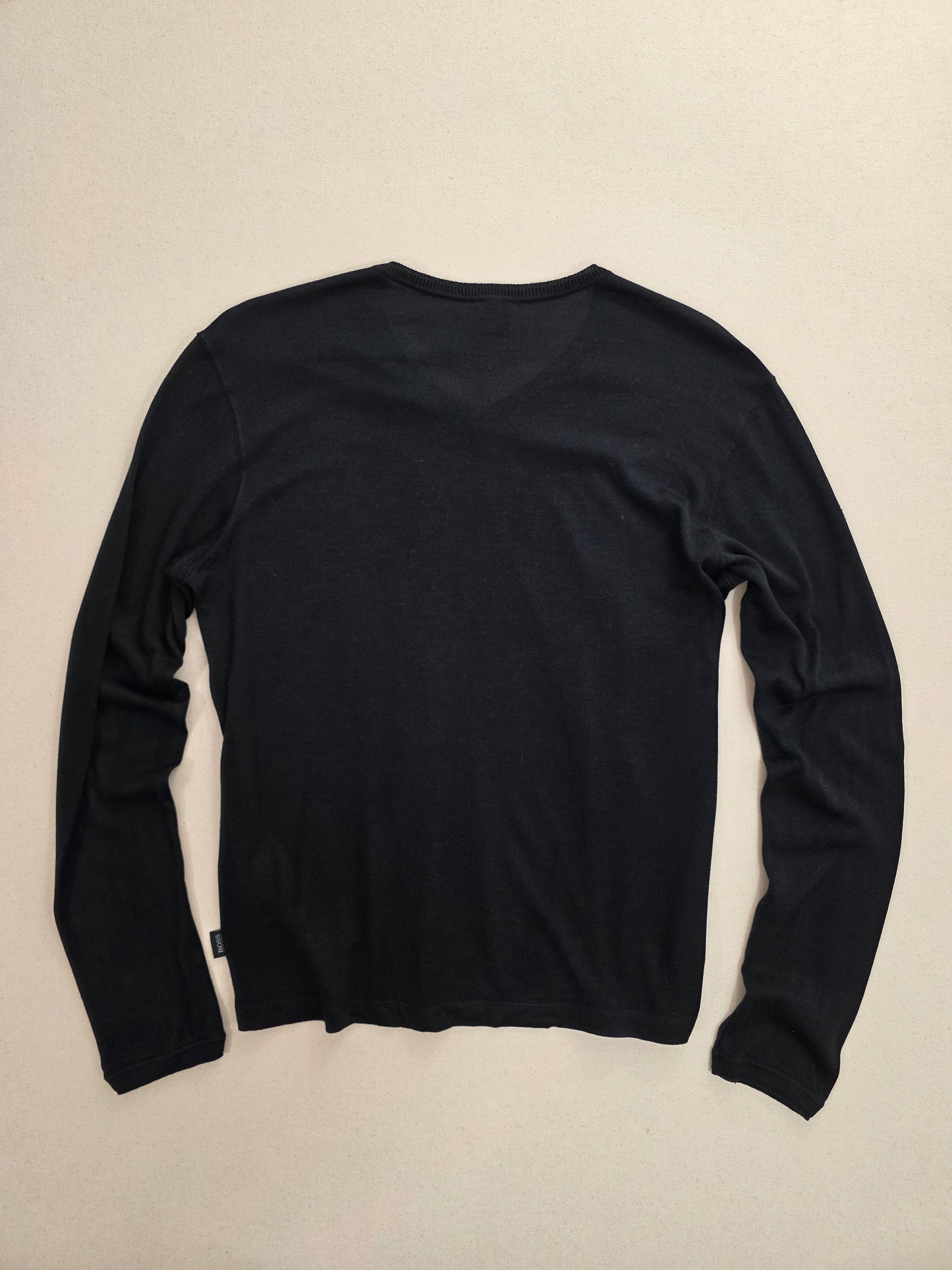 Hugo Boss czarny sweter v-neck 85% jedwab 15% kaszmir slim fit rozm. L