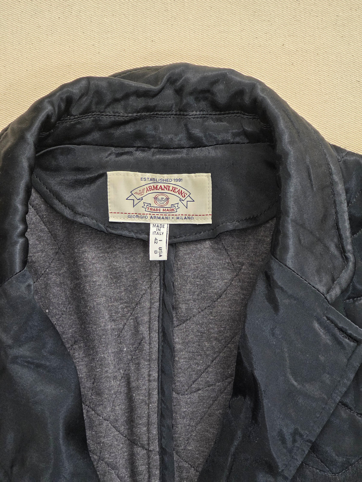 Armani Jeans Czarna Pikowana Kurtka Żakiet Wiskoza Made in Italy Rozmiar S
