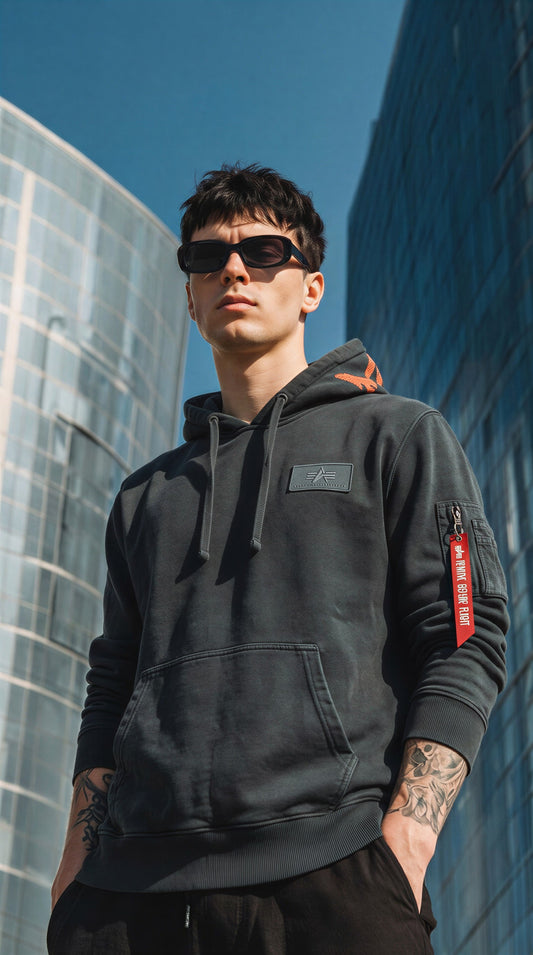 Alpha Industries Bluza z Kapturem Hoodie Pomarańczowe Akcenty Rozmiar L – widok frontu | vntg.studio™