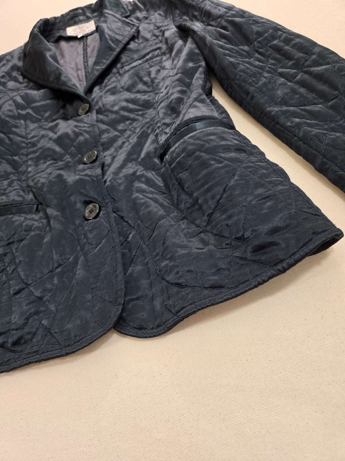 Armani Jeans Czarna Pikowana Kurtka Żakiet Wiskoza Made in Italy Rozmiar S