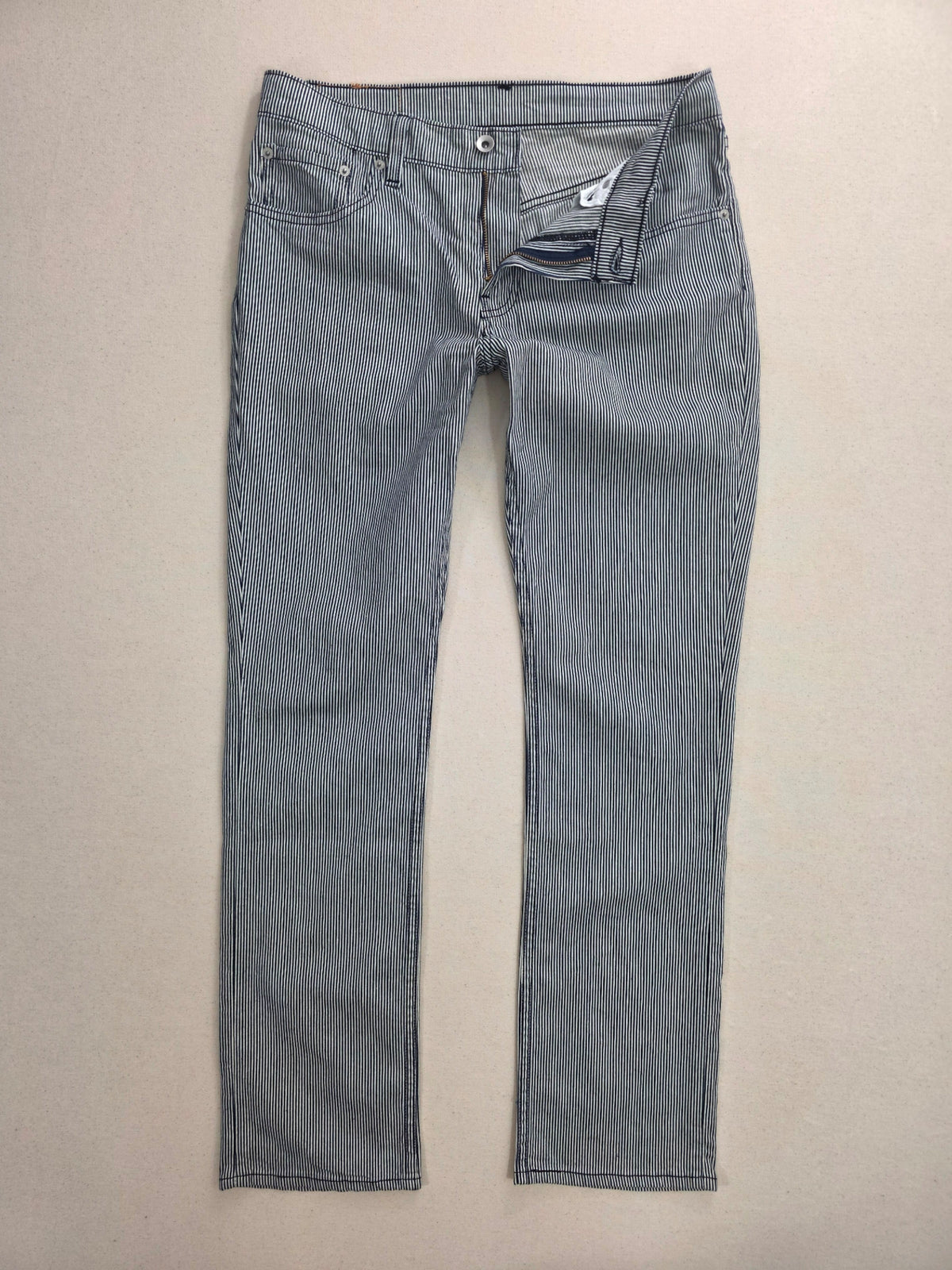 spodnie Levi’s 511 geometryczny wzór / light bootcut roz. W32 L32 (unisex) – widok tyłu | vntg.studio™