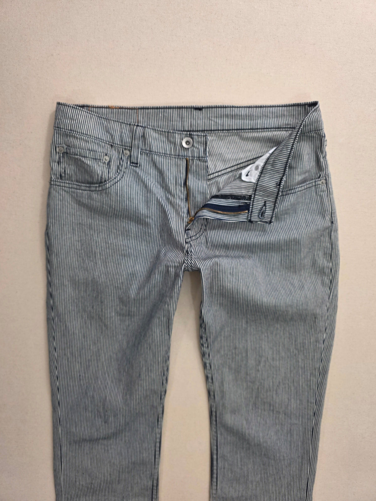 spodnie Levi’s 511 geometryczny wzór / light bootcut roz. W32 L32 (unisex) – detal 1 | vntg.studio™