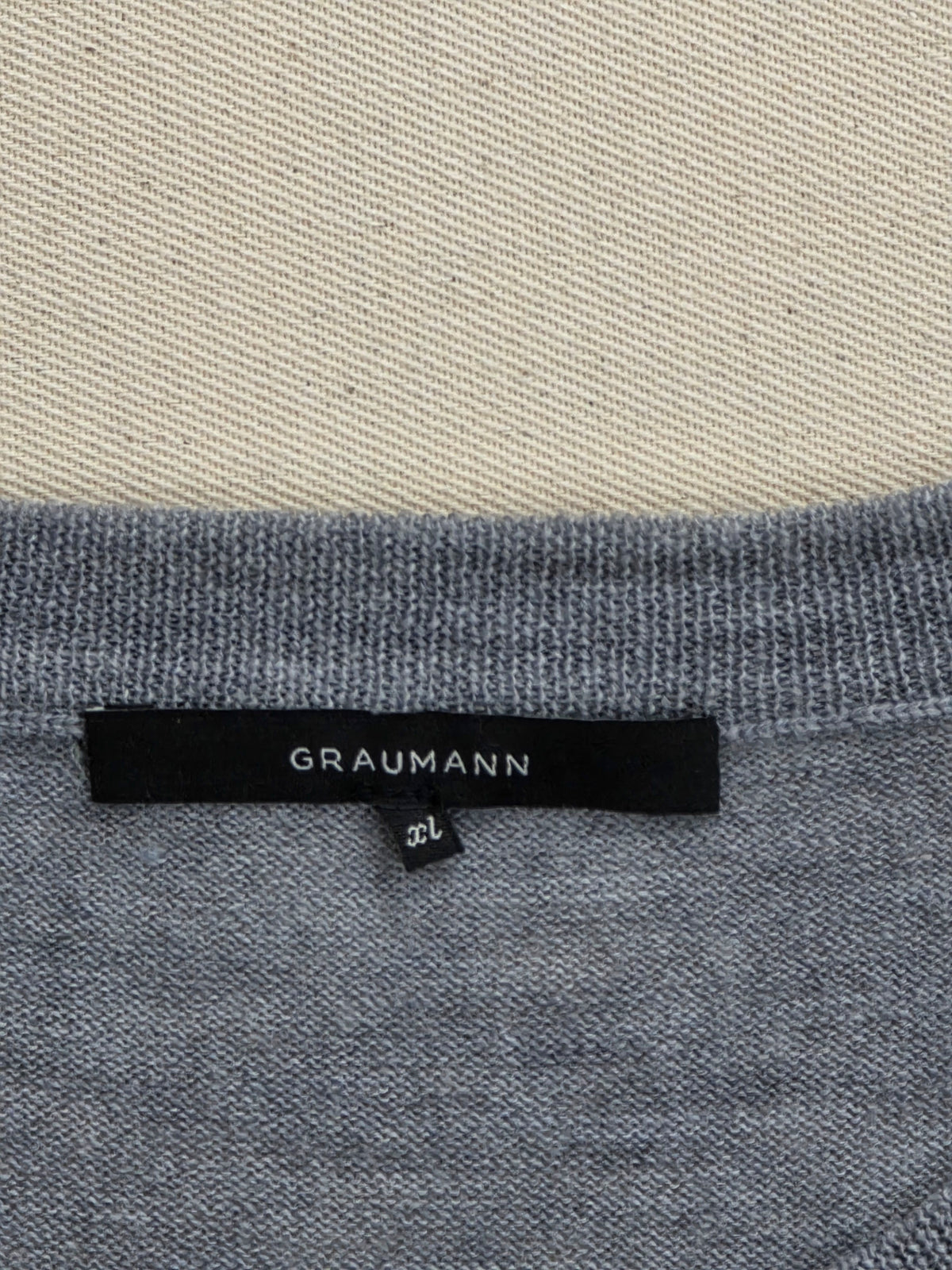 Sweter damski Graumann z wełny merynosa szary melanż roz. XL – detal 2 | vntg.studio™
